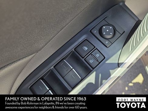 Used 2024 Toyota RAV4 XLE AWD/4WD image 7