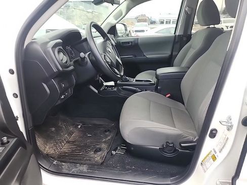 Used 2023 Toyota Tacoma 4x4 Double Cab image 11