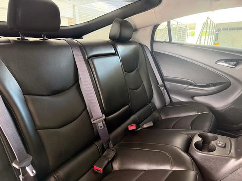 Used 2016 Chevrolet Volt LT w/ Comfort Package FWD image 19