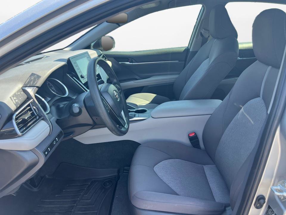 Used 2022 Toyota Camry LE FWD image 11