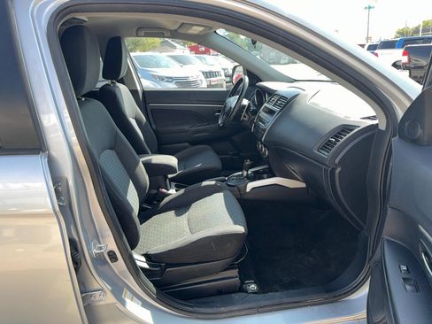 Used 2011 Mitsubishi Outlander Sport SE AWD/4WD image 19