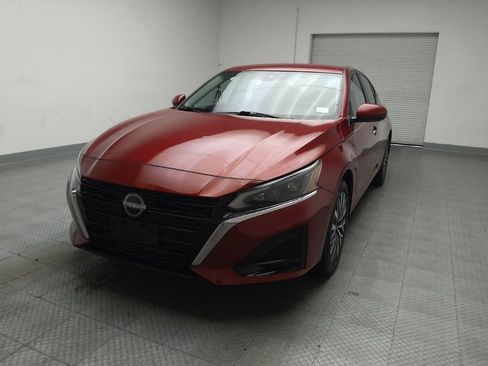 Used 2023 Nissan Altima 2.5 SV AWD/4WD image 15