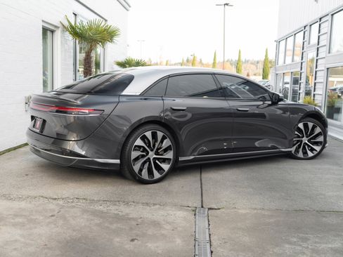 Used 2022 Lucid Air Grand Touring image 9