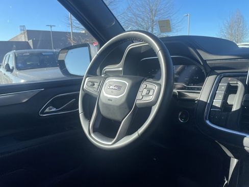 Used 2024 GMC Yukon XL AT4 w/ AT4 Premium Package image 30