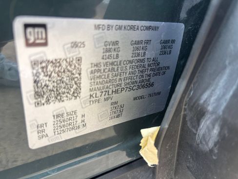 Used 2025 Chevrolet Trax LT FWD image 28