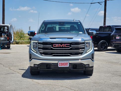 Used 2025 GMC Sierra 1500 SLT AWD/4WD image 2