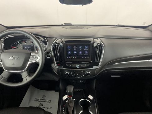 Used 2023 Chevrolet Traverse RS FWD image 15
