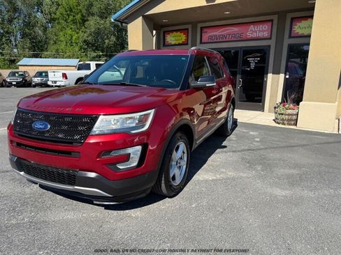 Used 2016 Ford Explorer XLT AWD/4WD image 3