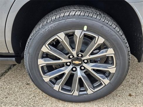 New 2026 Chevrolet Tahoe High Country w/ LPO, Illumination Package image 5