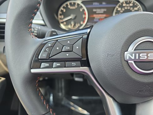 Used 2024 Nissan Altima 2.5 SR AWD/4WD image 15