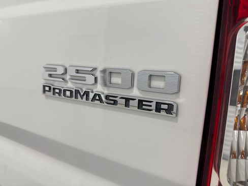 Used 2023 RAM ProMaster 2500 FWD image 9