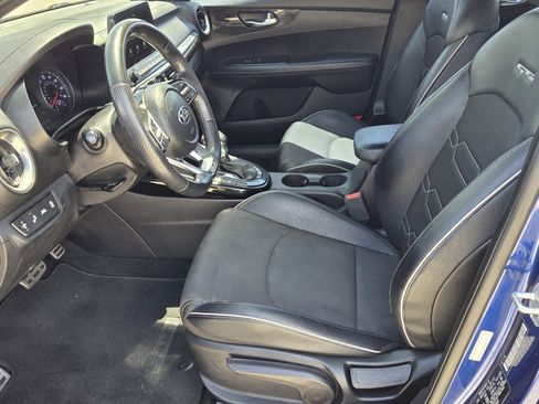 Used 2021 Kia Forte GT-Line FWD image 2
