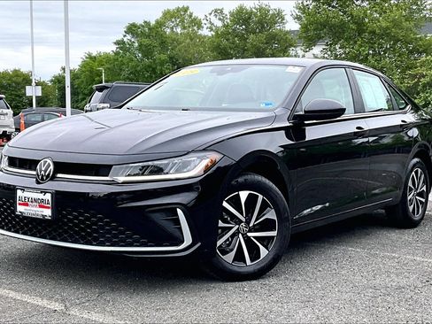 Used 2025 Volkswagen Jetta S FWD image 1