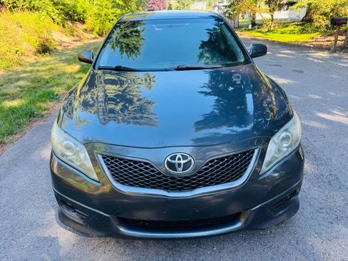 Used 2011 Toyota Camry SE image 8