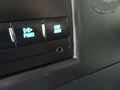 Used 2017 Chevrolet Express 3500 RWD image 26