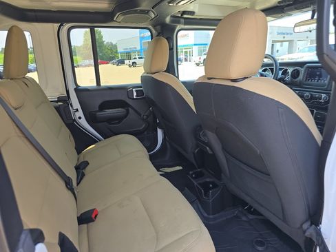 Used 2022 Jeep Wrangler Unlimited Sport AWD/4WD image 16