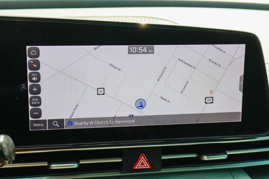 Used 2023 Hyundai Elantra Limited FWD image 3