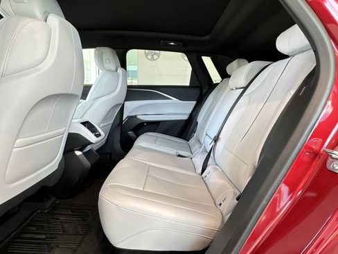 New 2025 Cadillac Lyriq Luxury AWD/4WD image 23