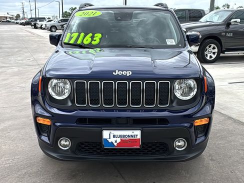 Used 2021 Jeep Renegade Latitude FWD image 2