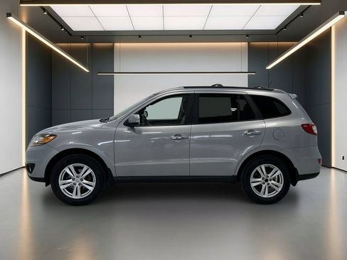 Used 2010 Hyundai Santa Fe Limited w/ Navigation Pkg 4 FWD image 2