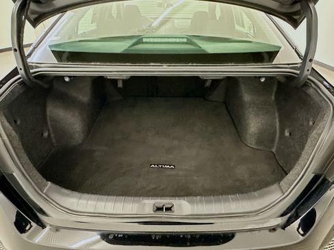 Used 2025 Nissan Altima 2.5 SV image 29