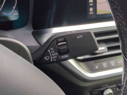 Certified 2022 BMW 330i xDrive Sedan w/ Premium Package image 27