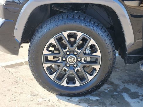 Used 2024 Toyota Tundra Limited image 14