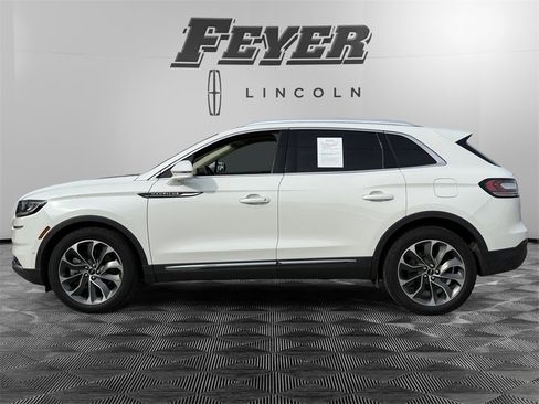 Used 2022 Lincoln Nautilus Reserve w/ Equipment Group 201A image 2