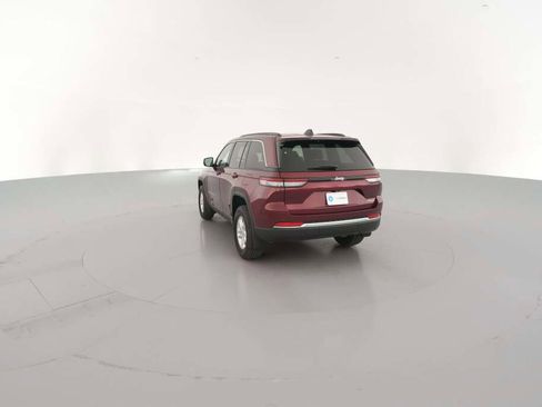 New 2025 Jeep Grand Cherokee Laredo image 9