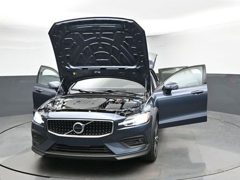 Used 2025 Volvo V60 B5 Cross Country Plus AWD/4WD image 54
