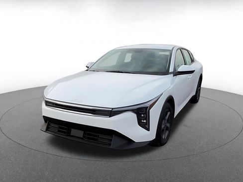 Used 2025 Kia K4 LXS image 7