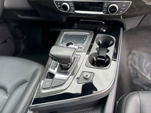 Used 2018 Audi Q7 3.0T Prestige w/ Prestige Package image 32