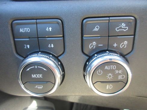 New 2026 GMC Sierra 1500 Elevation w/ Elevation Premium Package image 18