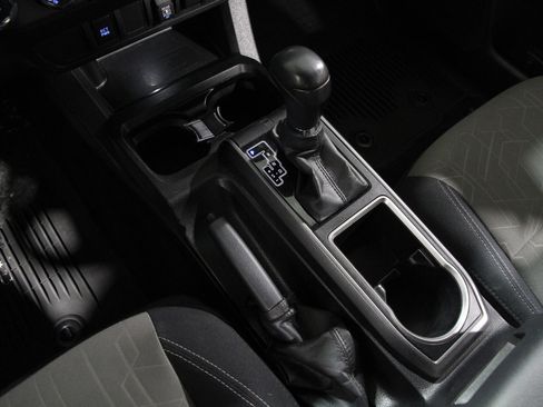 Used 2023 Toyota Tacoma TRD Off-Road image 13