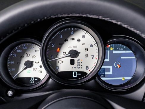 New 2026 Porsche Macan image 21