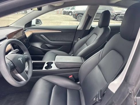 Used 2022 Tesla Model 3 RWD image 9