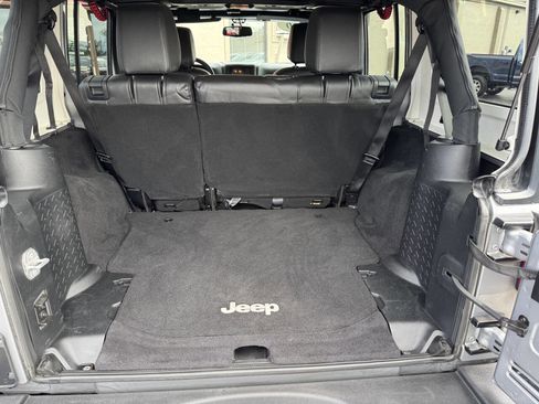 Used 2016 Jeep Wrangler Unlimited Sport w/ Quick Order Package 24S AWD/4WD image 9