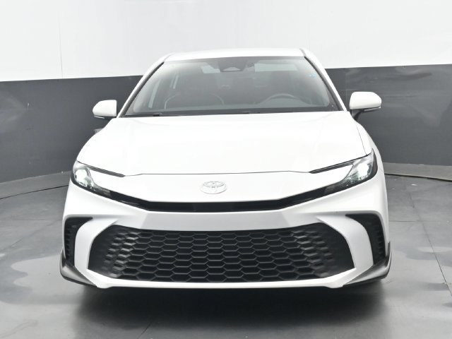 Used 2025 Toyota Camry SE FWD image 5