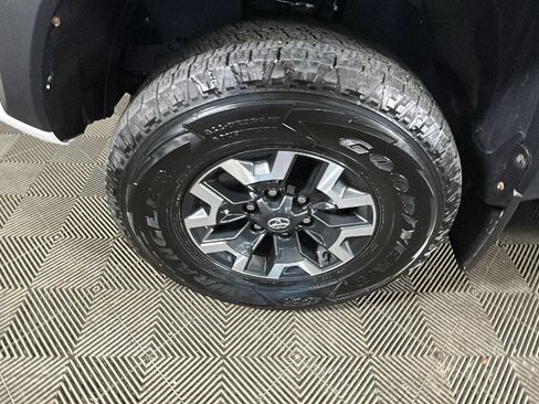Used 2021 Toyota Tacoma TRD Off-Road AWD/4WD image 11