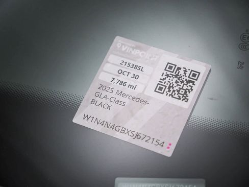 Used 2025 Mercedes-Benz GLA 250 image 29