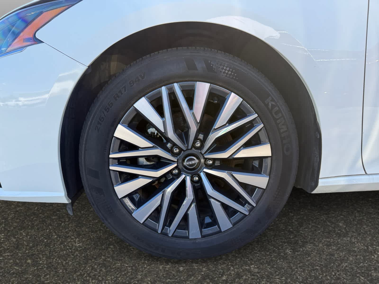 Used 2025 Nissan Altima 2.5 SV FWD image 6