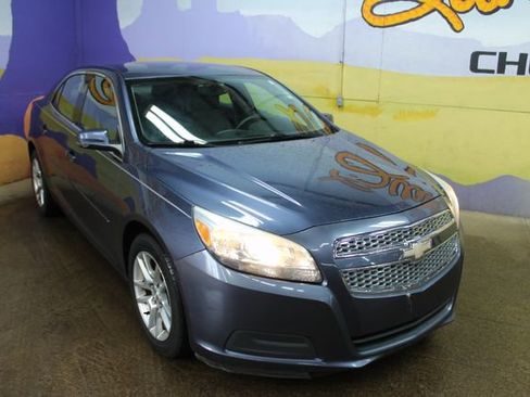 Used 2013 Chevrolet Malibu LT w/ Power Convenience Package image 2