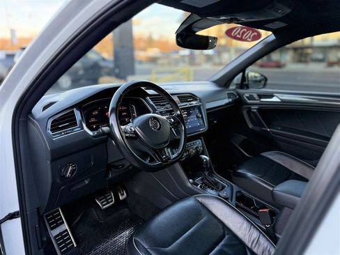 Used 2020 Volkswagen Tiguan SEL Premium R-Line image 19