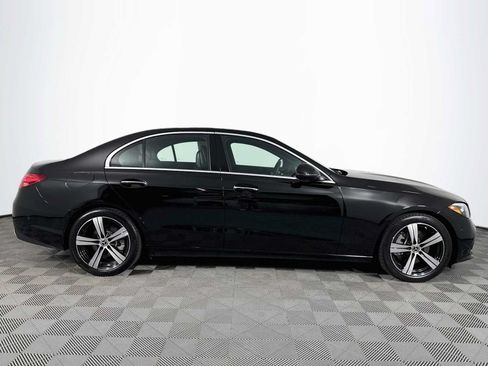 Used 2025 Mercedes-Benz C 300 4MATIC Sedan image 4