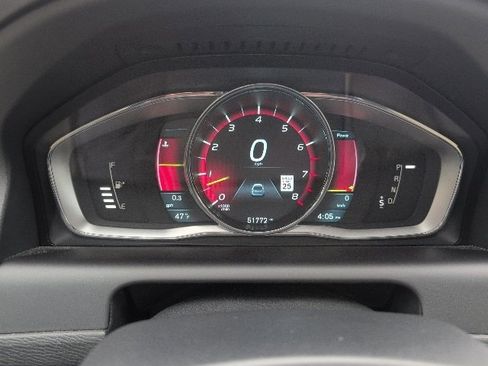 Used 2015 Volvo XC60 T6 Platinum image 23