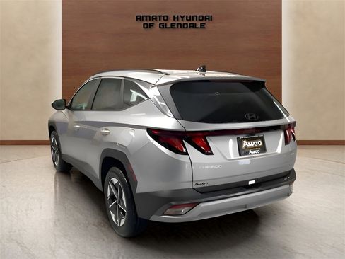 Certified 2025 Hyundai Tucson SEL image 3