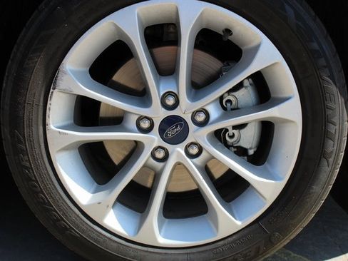 Used 2020 Ford Fusion SE image 21