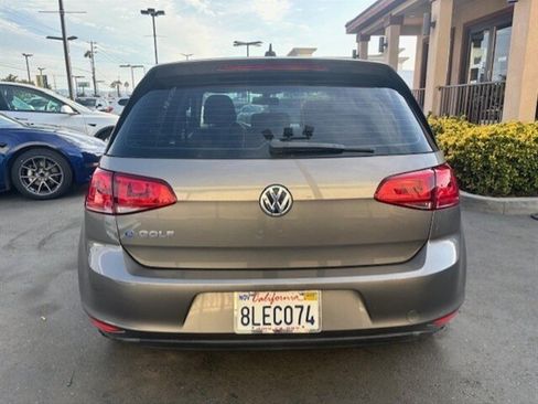 Used 2016 Volkswagen e-Golf SE w/ DC Fast Charging Package image 5