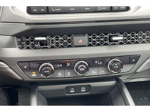 Certified 2025 Honda Accord SE image 27