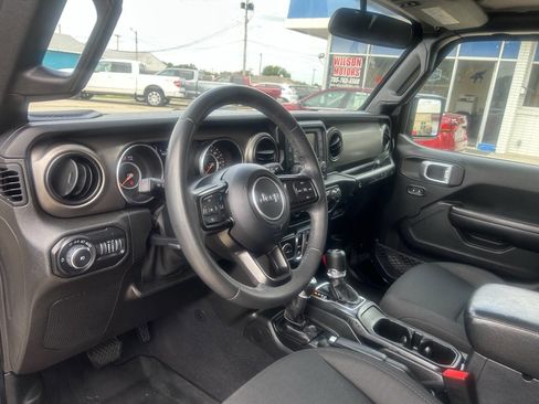 Used 2019 Jeep Wrangler Sport image 35